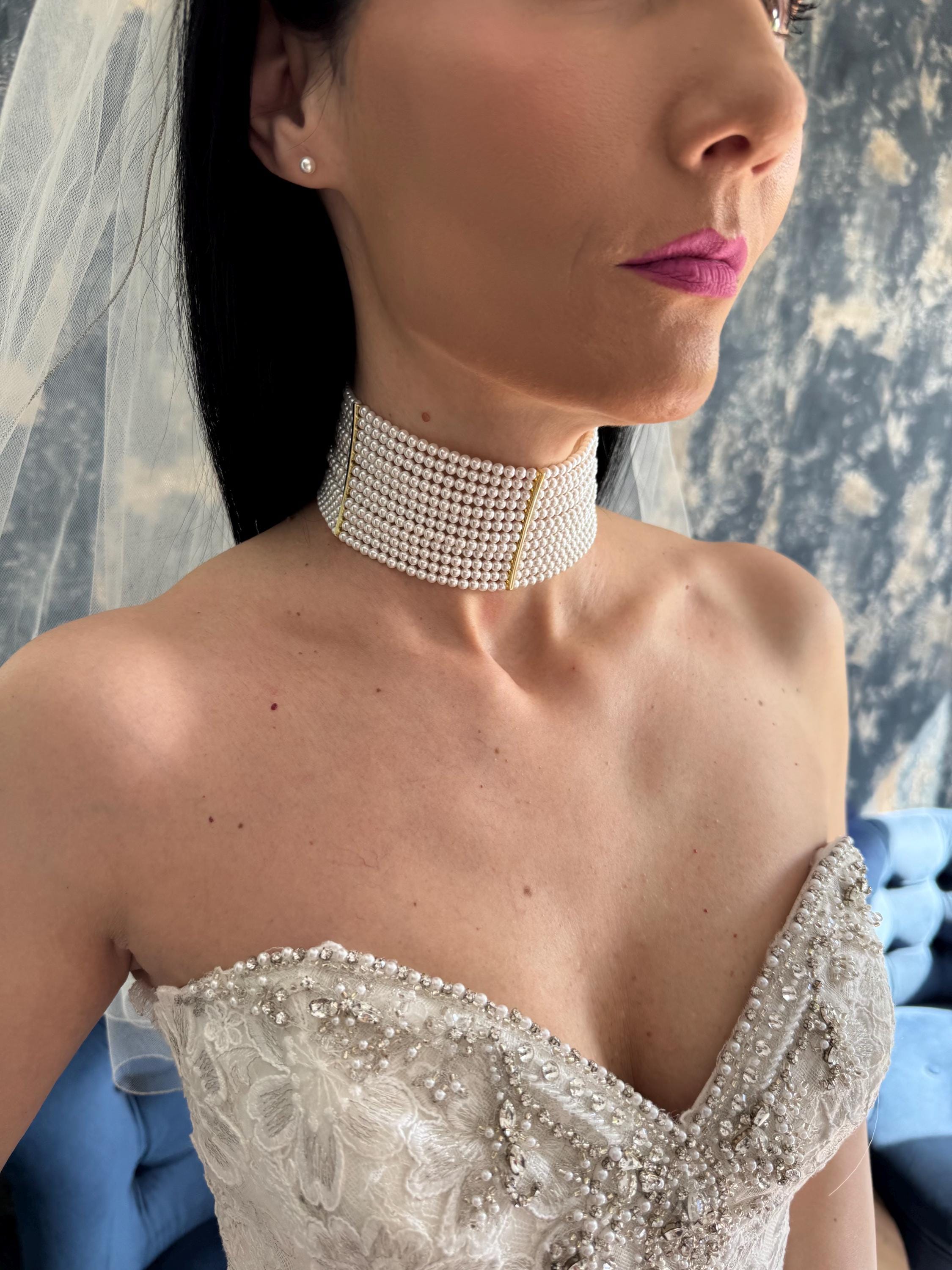 choker necklace for formal dress v-neckline
