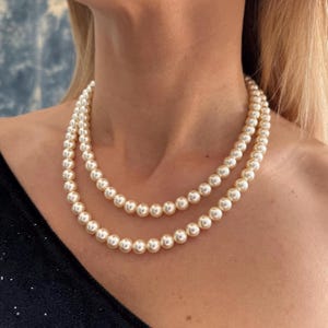 Collar de perlas de doble capa, accesorio de estilo vintage, joyería de oro marfil, diseño elegante, accesorios para fiestas de disfraces, ropa formal, múltiples hebras.