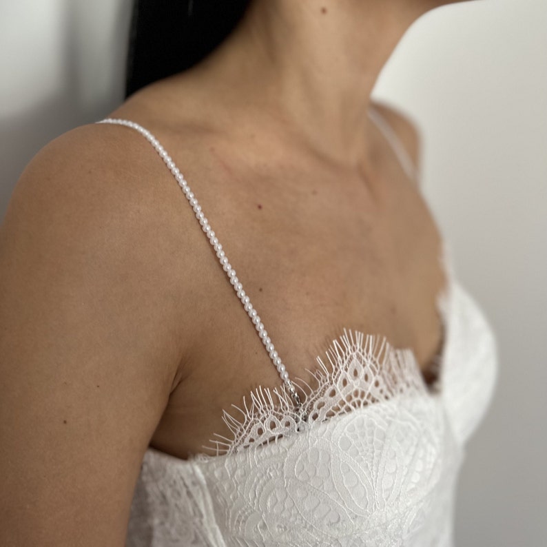 Thin wedding dress straps