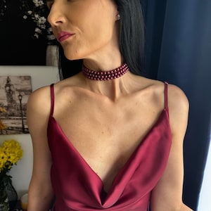 prom jewelry for burgundy dress How to Style Red Prom Dresses: Shoes, Jewelry & More