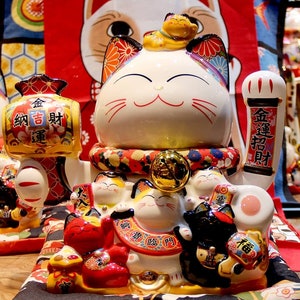 Ceramic Fortune Cat | House Warming Gift | New Shop Opening Gift | Home Decoration | Blessing and Good Luck