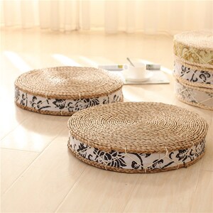 Japanese Round Straw Weaved Cushion Seat with Flora Print | Floor Pillow | Japanese Futon | Oriental Decoration | Thick Tatami Seat