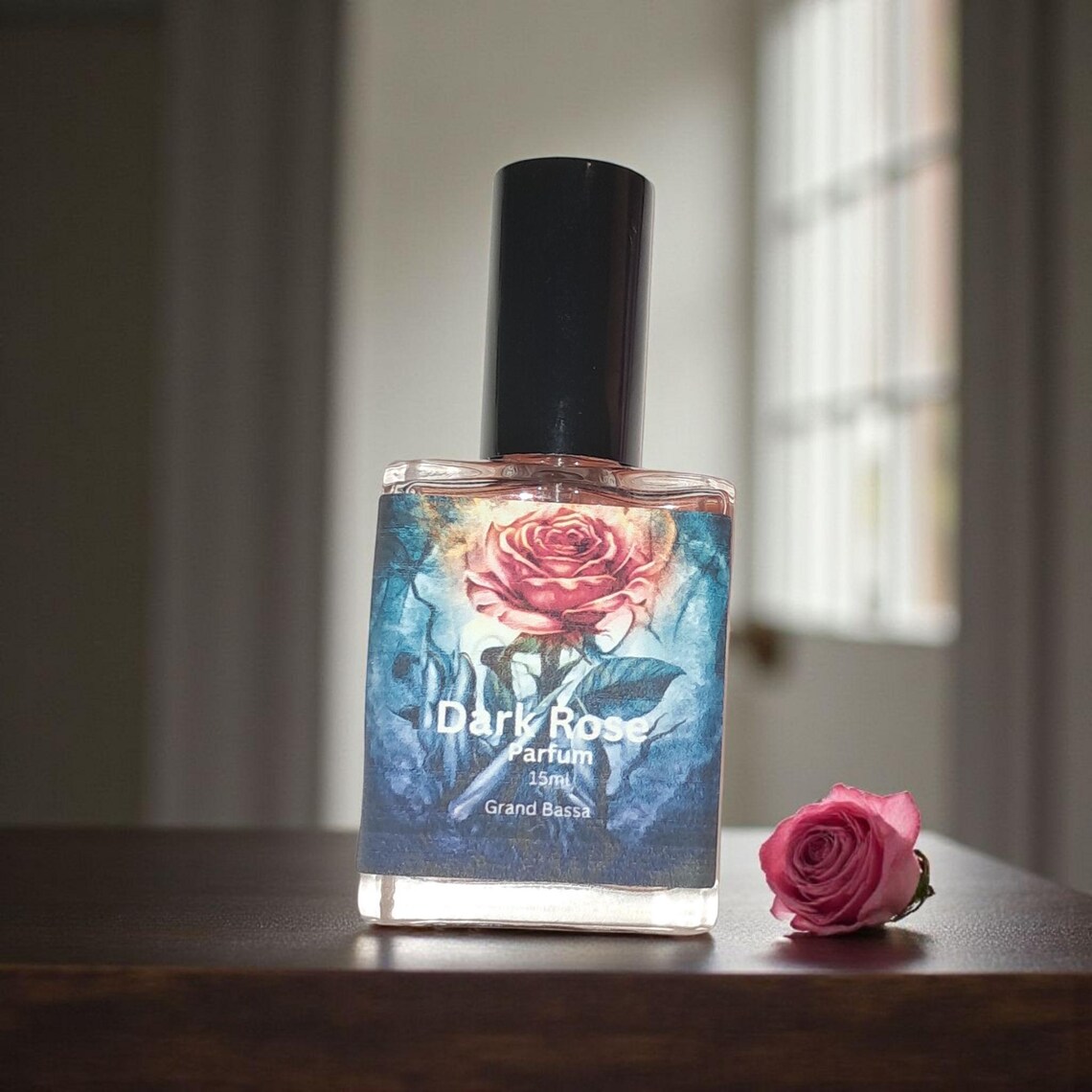 Luxurious Dark Rose Floral Perfume for Fall Season With Powdery Notes ...