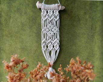 Macrame Wall Hanging Pattern: Small Yarn Tapestry for Beginners (PDF)