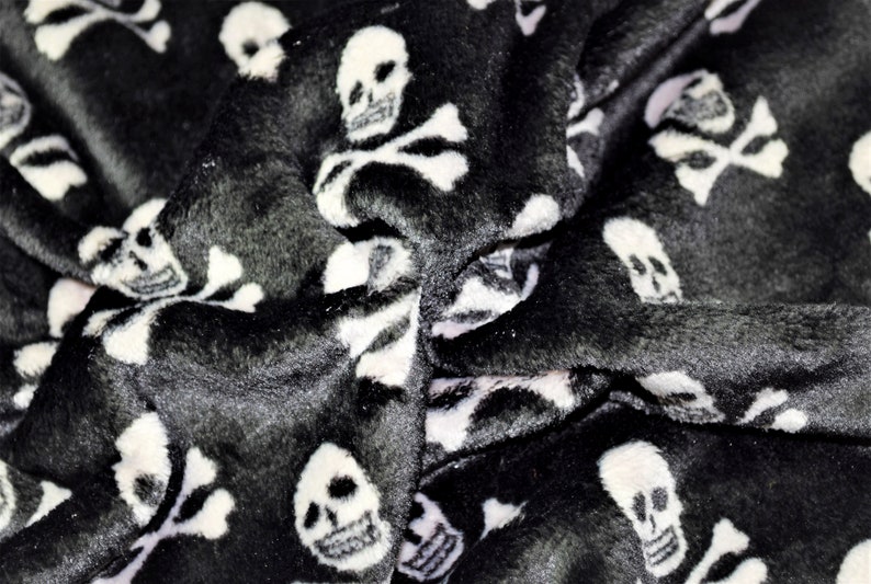 Skulls Cuddle Fleece FG-FL-050 148cm Wide High Quality Printed Fabric Weight 240gsm