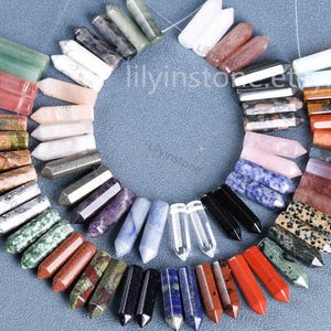 Natural Seven Chakra Crystals Point Necklace , Green Aventurine Point Necklace silver tone ,Crystal Point Necklace Healing Boho Charm .