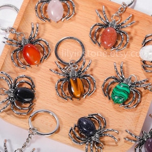 Porte-clés araignée en cristal, porte-clés en cristal de guérison, breloques pour sac en pierre, porte-clé araignée en pierres précieuses, porte-clé araignée en cristal, breloques porte-clés.