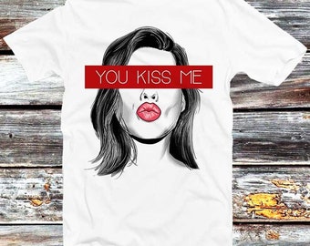 Kiss Me Selfie T-shirt Movie Meme Quote Funny Men Women Unisex Ladies Best Gift Top Tee Trend Style Bestseller T Shirt B110