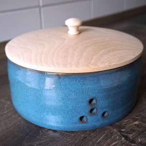 Onion box large, with beechwood lid / ceramic pot
