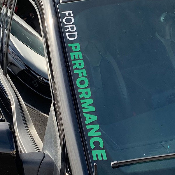 Ford Performance Side Car & Truck Decals & Vinyl Ford Performance Side Windshield Vinyl Decal - Fits F-150 & Raptor Trucks, Graphics Theme, Made In - Foto 4