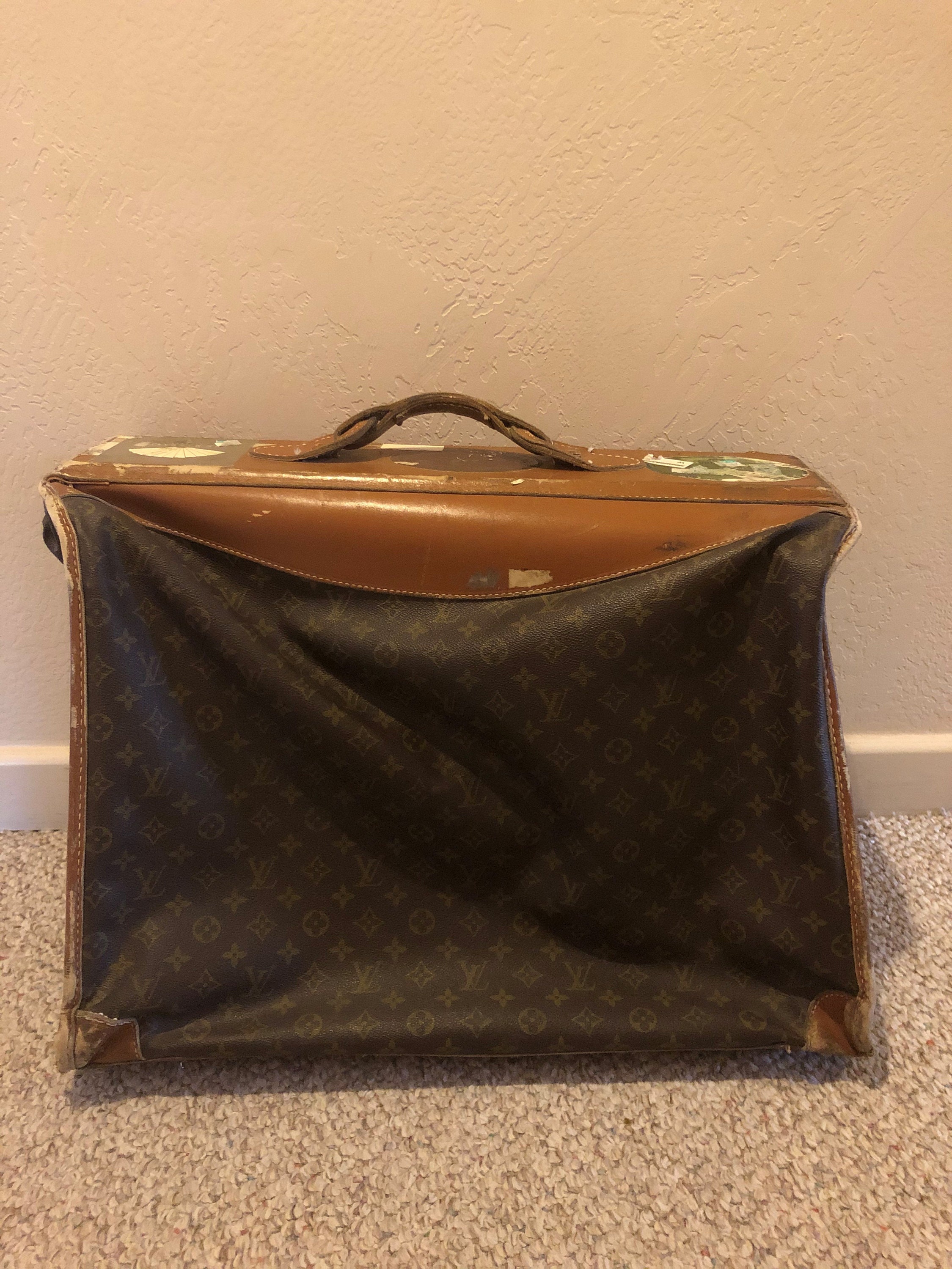 Louis Vuitton Valisette Souple Bb Bag (N50065) in 2023  Vintage louis  vuitton luggage, Louis vuitton luggage, Vintage louis vuitton