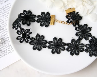 Black Chunky Daisy Flower Lace Choker Necklace