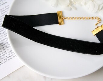 Thick Black Velvet Choker Necklace