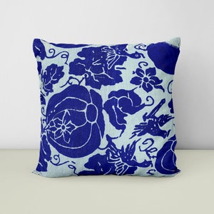 Indigo Japan Floral Print Pillow, Vintage Blue Floral Print Pillow, Woodblock Flower Art Decorative Pillow, Japanese Floral Art