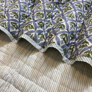 Light Steel Blue Comforter Quilt, Hand Block Printed 100% Pure Cotton Quilted Throw Blanket for Couch and Bed Oversized Lap Bedding Coverlet