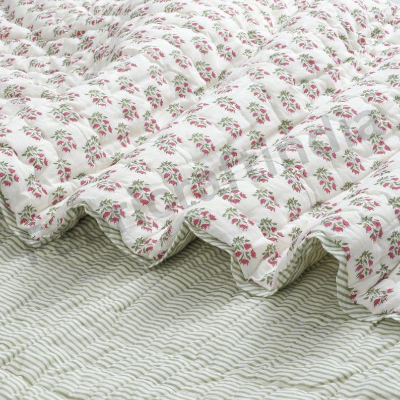 Comforter Quilt Hand Block Printed Cotton Cloth Quilted Throw Blanket Cover for Couch and Bed Lap Bedding Coverlet Oversized Quilt
