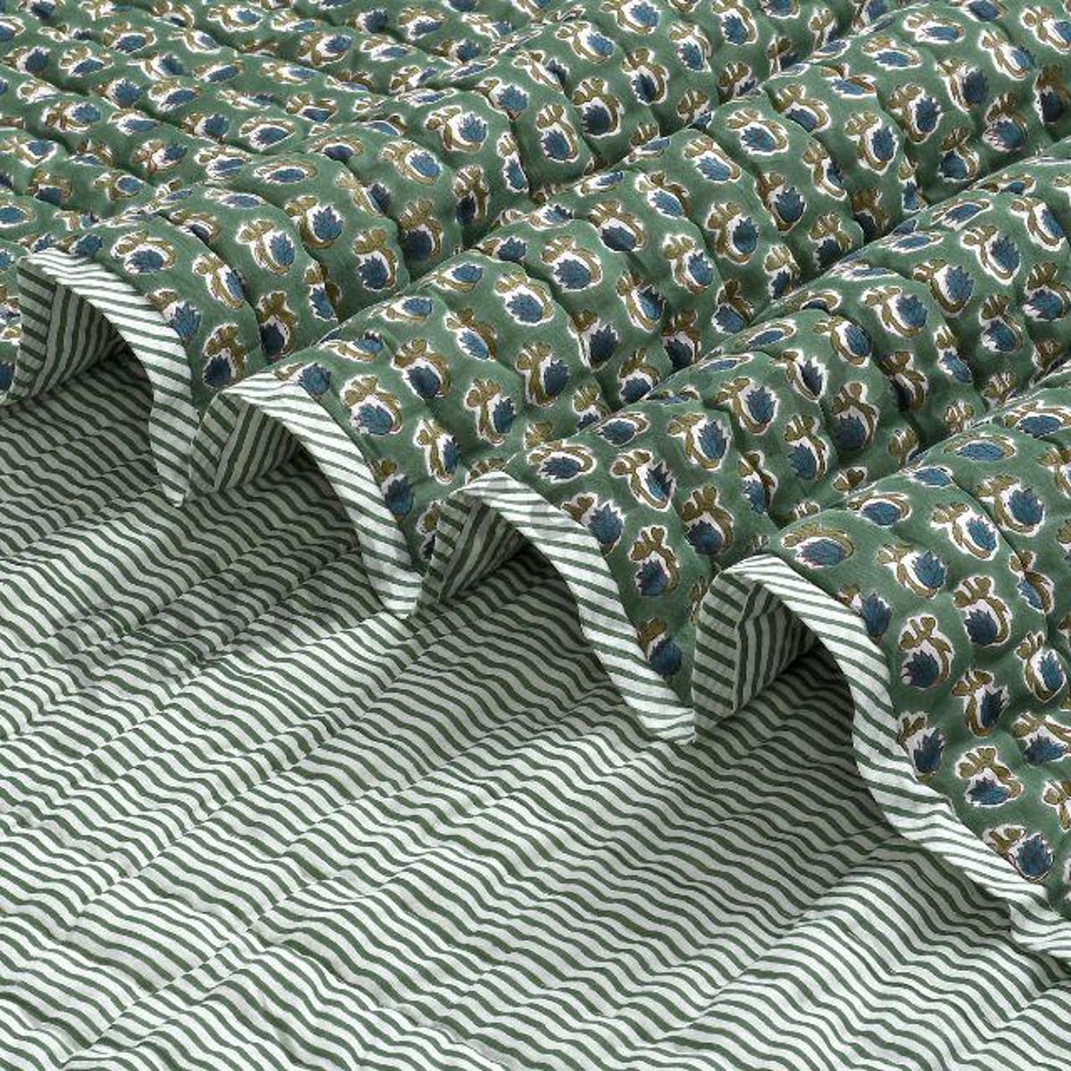 Comforter Quilt Hand Block Printed Cotton Cloth Quilted Throw Blanket Cover for Queen Bed