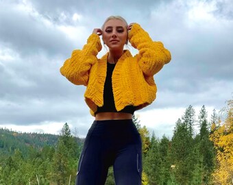 MODELLO: Cardigan in maglia grossa