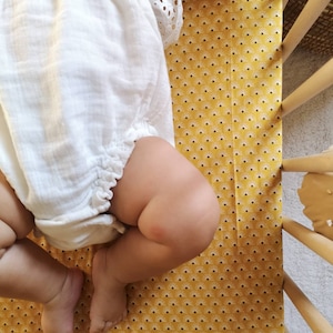 Fitted crib sheet, sunrise ocher/mustard cotton  crib fitted sheet, neutral genter crib sheet, baby crib sheet, nursery room,  crib sheet