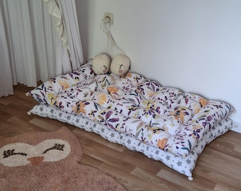 Cuscino da pavimento in cotone fatto a mano – Tappetino da gioco floreale per la cameretta dei bambini