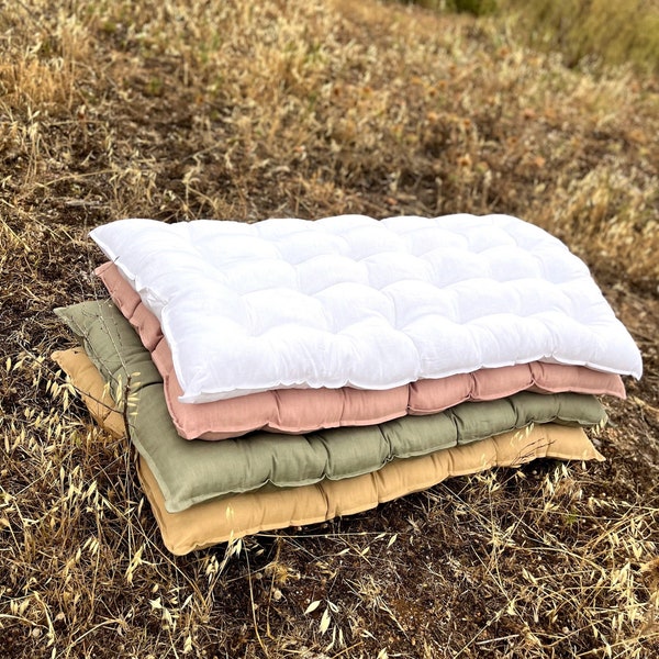 Coussin de sol matelassé en lin parfait pour la décoration de chambre de bébé, coussin de sol en lin lavé, tapis pour chambre d'enfant, matelas pour bébé fille, cadeau de baby shower,