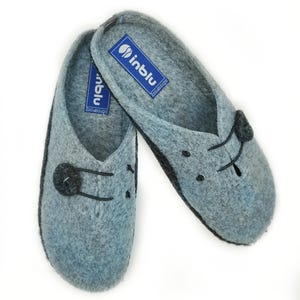 Handmade slippers made of natural sheep wool felted Unisex warm comfortable beautiful slippers Shoes for home and street Gray Men&#39;s slippers