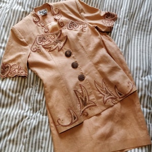 Vintage Suri Brand Peach Linen Suit | Suri Hand-embroidered Hand-beaded Skirt Suit | Pencil Skirt Suit Size 8