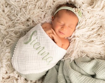 Embroidered Baby Blanket, Stroller blanket Personalized, New Baby gift, Muslin Wrap, Newborn Baby muslin blanket, shower baby gift