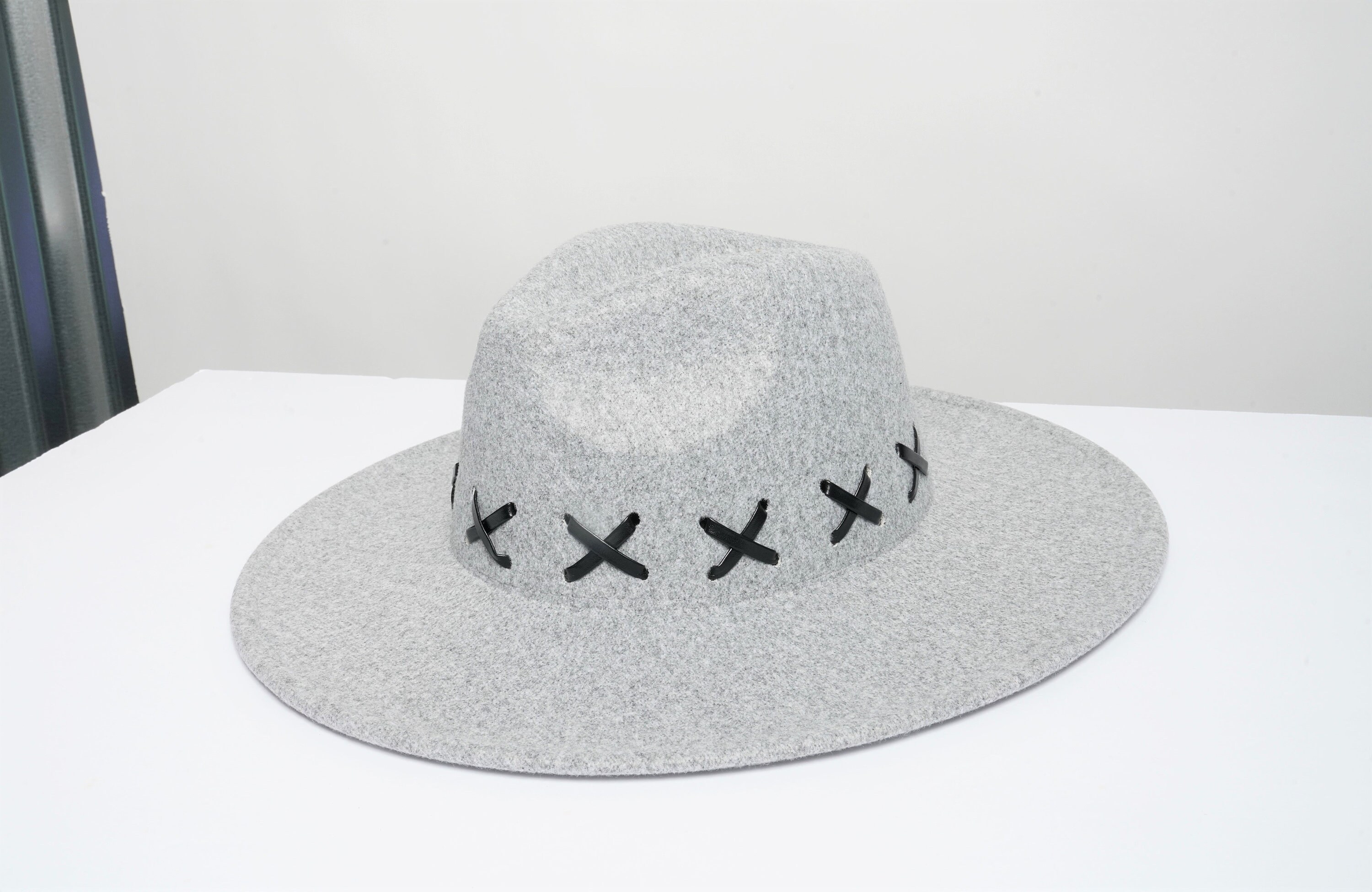 Classic Vintage Women’s Fedora Hat in speckled gray and black Classic Fedora Hat Vintage Tan Wool Leather Trim & Feather  main image 4