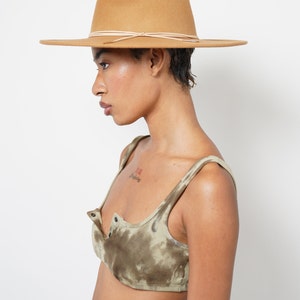 Izzi Accessories Fedora Camel Hat With Brown Velvet Sequinned Band main image 1