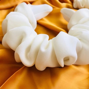 White viscose crown hair band without pressure, headband Bride To Be Bridal Hen Wedding Party