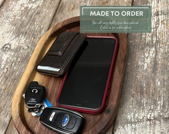 Handcrafted Hardwood Catch-All Tray: Personalized Key & Jewelry Organizer