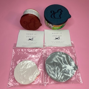Reusable cat food cover. Keeps regular and medicated pet food fresh longer. Works on most store and Vet  brands. Your pet will thank you!