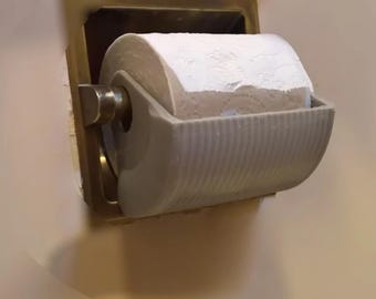 Pet Toilet Paper Protector/Training Tool. Stops Pets from Destroying Toilet Paper. Worldwide Shipping available . Multi Colors Available.