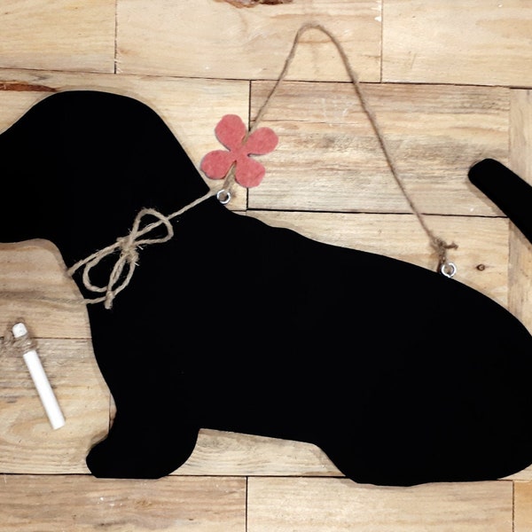 Tableau noir avec craie en forme de chien. Tableau pour enfants. Idée cadeau. Mémo notes de cuisine