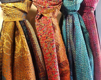 Bufanda de seda Kantha india, bufandas, estola bohemia hippie, bufandas bohemias hechas a mano, bufanda de retazos, envoltura de cuello reversible, Stol bohemio
