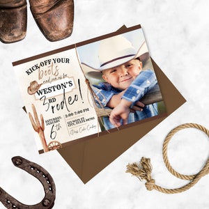 Convite de festa de aniversário digital personalizado editável instantâneo de cowboy de rodeio para menino para QUALQUER IDADE Idade editável 1 2 3 4 5 6 7 8 9 Foto