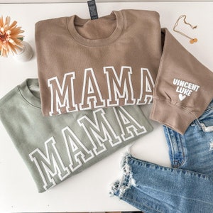 Sudadera con estampado de hojaldre de Mama Mocha, camiseta para el día de la madre, regalo para ella, suéter para mamá, sudadera personalizada, nombre para niños en la manga, sudadera en relieve