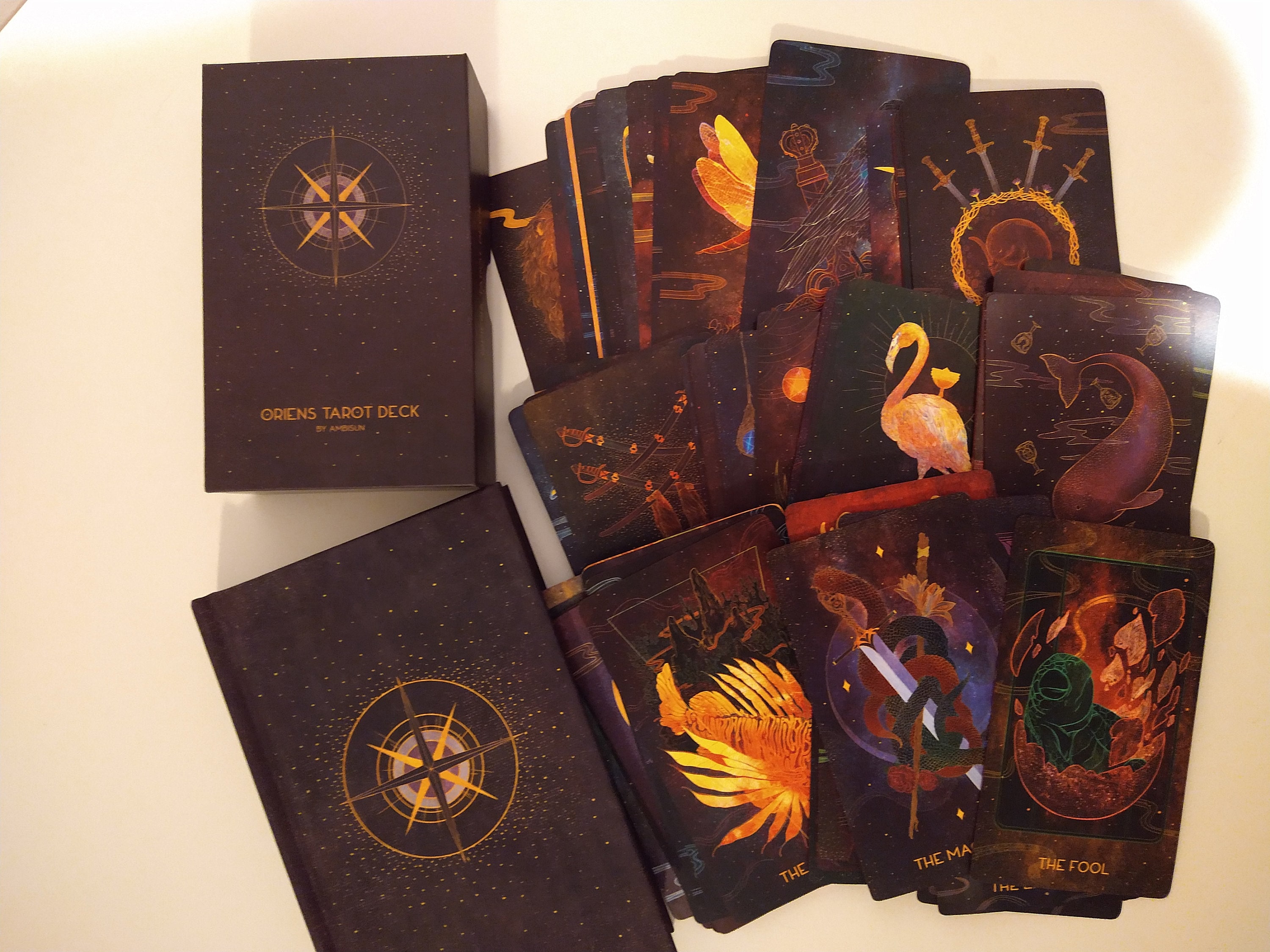 オリエンスタロット セカンドエディション Oriens Tarot, 2nd Edition INDIE Version, Cards and Book, Maroon