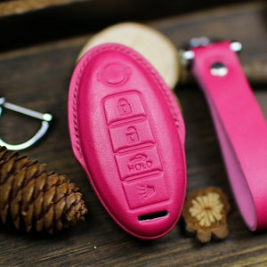 Pink Cute Key Fob Cover for 2023 Pathfinder 2024 Altima Armada Maxima Leather Key Qashqai Rogue Titan Kicks Frontier Keyless Remote Holder