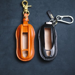 Leather Fob Cover for Porschee Key Fob Cover Case Cayenne Panamera 971 Carrera Coupe Taycan Macan Cayman 911 918 996 997 991 Remote Holder