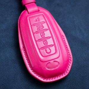 Cute Pink Girly Cover for Infinitis QX Q Key Fob Case QX60 Q50 Q60 Q70 QX55 JX35 QX50 QX80 2021 2022 Infinitis Accessories Keychain Remote