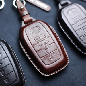For 2022 2023 Toyotaa Tundra TRD Pro Key Fob Cover Tundra Edition Truck Sequoia Suv Venza Sienna Fob Case Custom Name Lanyard Remote Holder