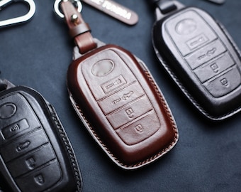 For 2022 2023 Toyotaa Tundra TRD Pro Key Fob Cover Tundra Edition Truck Sequoia Suv Venza Sienna Fob Case Custom Name Lanyard Remote Holder