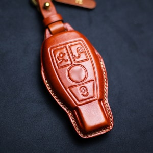 Leather Key Fob Case Cover For Mercedesss A B C E GL GLa GLk CLS Benz AMG W204 W205 W212 W463 W176 W210 W202 Keychain KeyRing Remote Holder