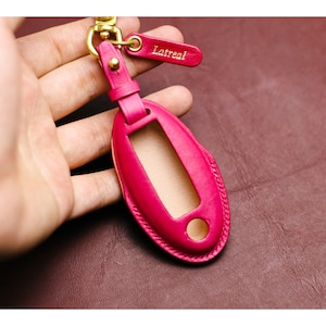 Leather key fob cover for Nissans X-trail Rogue Maxima Murano Altima Versa Sentra Pathfinder Armada Juke Kicks Leaf Quest Titan Keyless Case