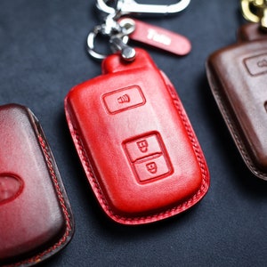 For Tacoma Tundra 2 3 4 buttons Key Fob Cover Leather Car Key Case RAV4, 4Runner, Tundra, Tacoma, Highlander, Camry Keychain Remote Holder