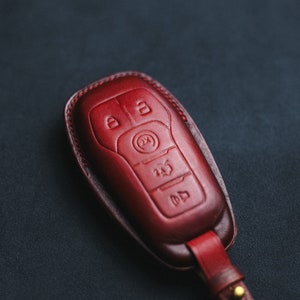 Leather Key Fob Cover For Mustang 3 4 5 Buttons Fusion Fob Mondeo Mustang F150 Explorer Edge S Max Mondeo Galaxy MKZ MkC Key Fob Cover