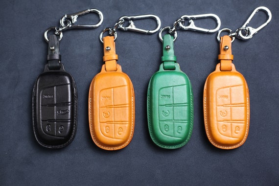 Porte-clés FIAT En Métal Argenté Chromé - Avec Son étui De Protection - Neuf Avec étiquettes - Cadeau