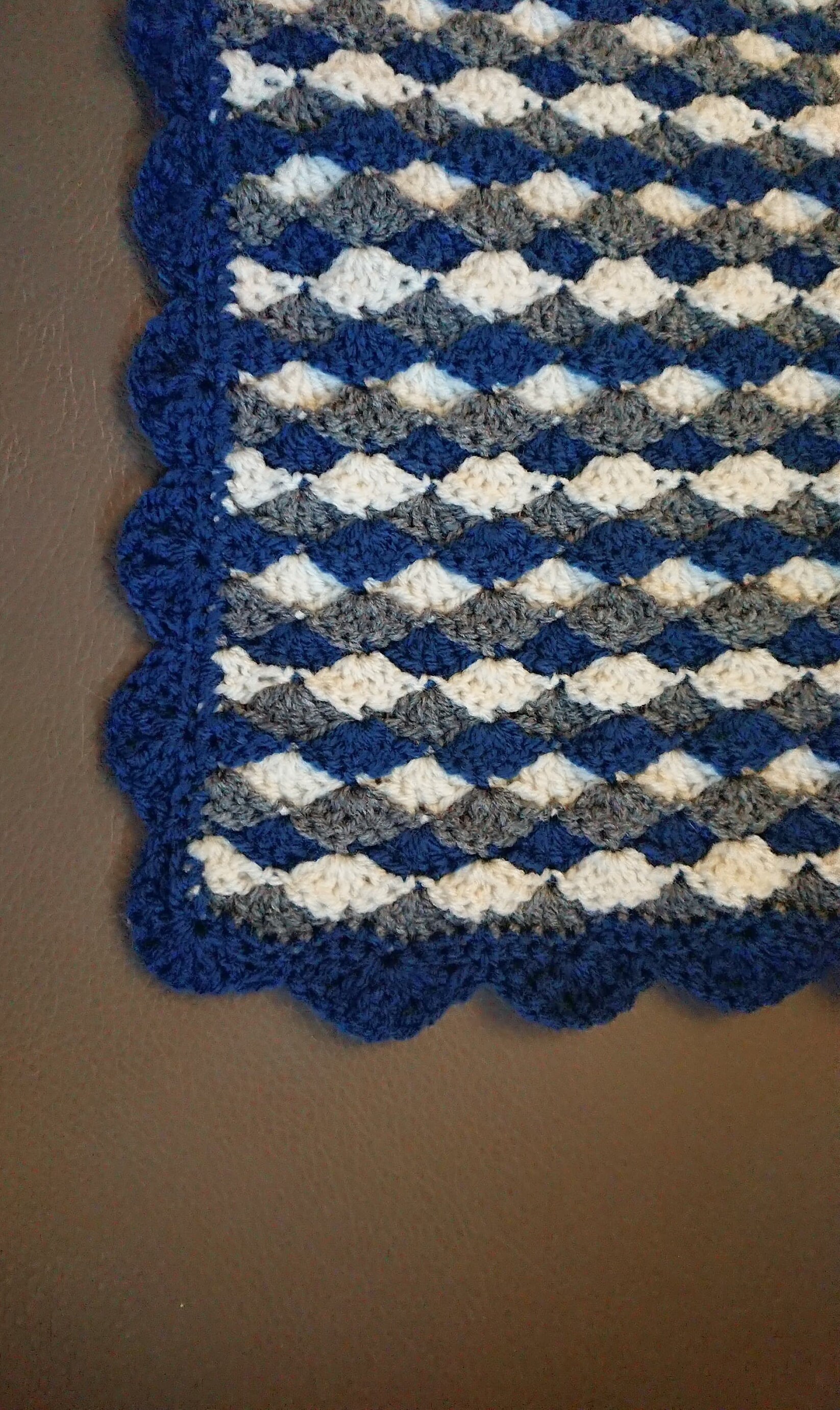 Crochet pattern baby blanket with scalloped edge Etsy